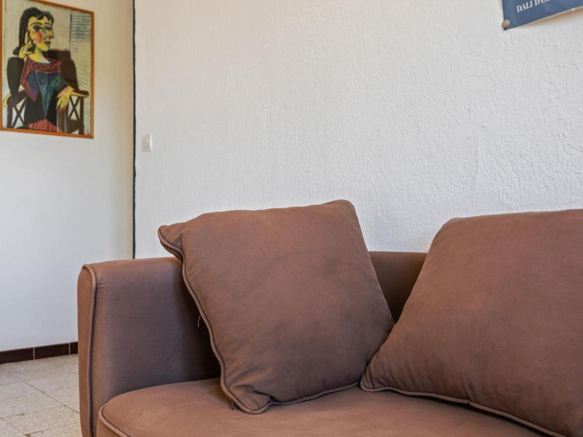 Flat In A Beautiful Building With Pool Apartment Meze Exterior photo